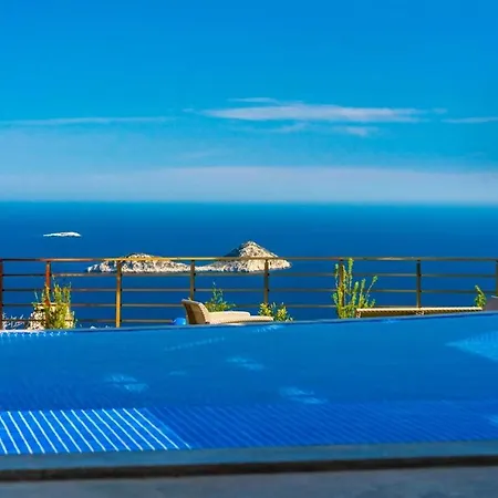 فيلة Kenan - Kalkan *